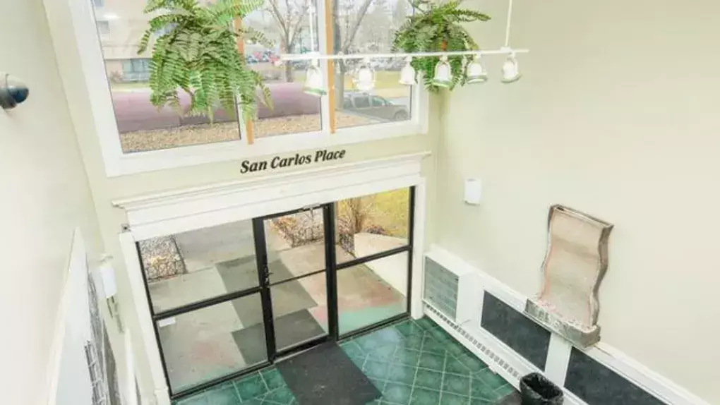 San Carlos Place - Photo 2