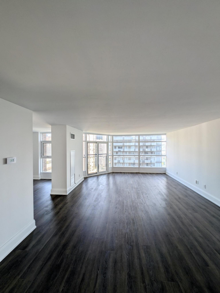 Bay Charles Towers  - Photo 9