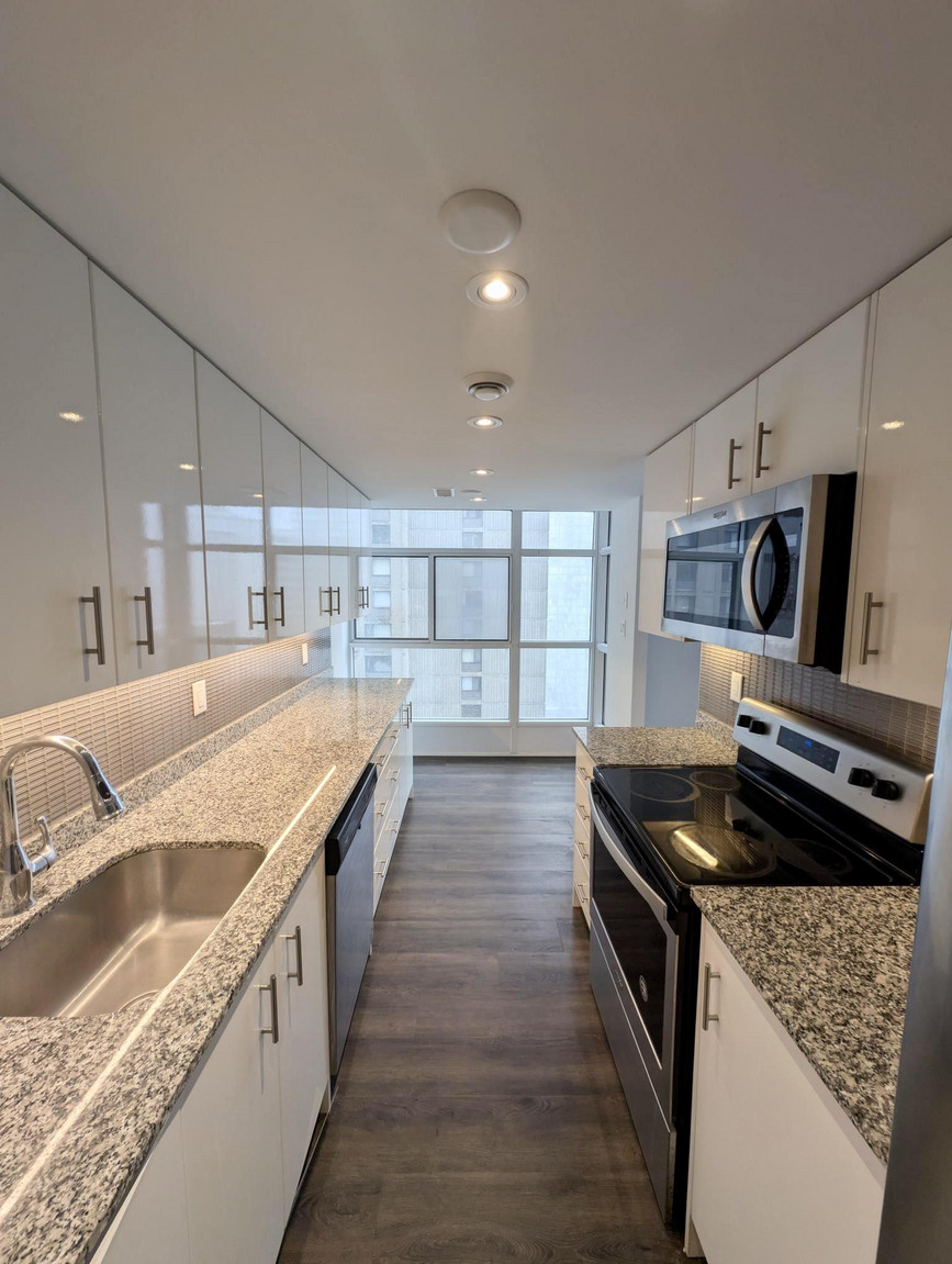 Bay Charles Towers  - Photo 27