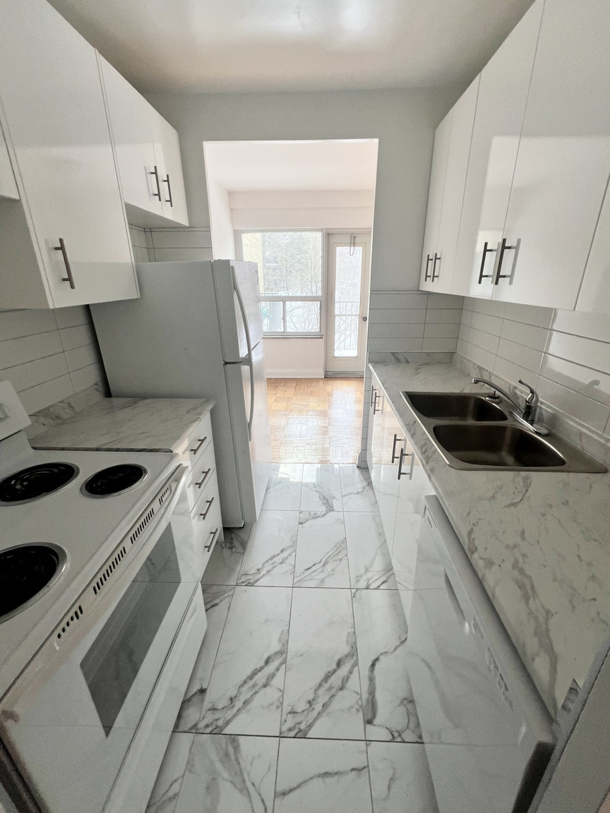 Valleyview Apartments - Photo 2
