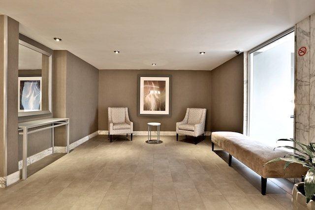 11 Shallmar Boulevard Toronto - Photo 3