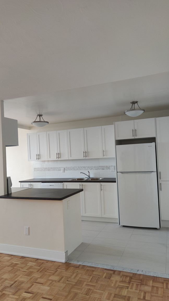 135 Fenelon Drive Toronto