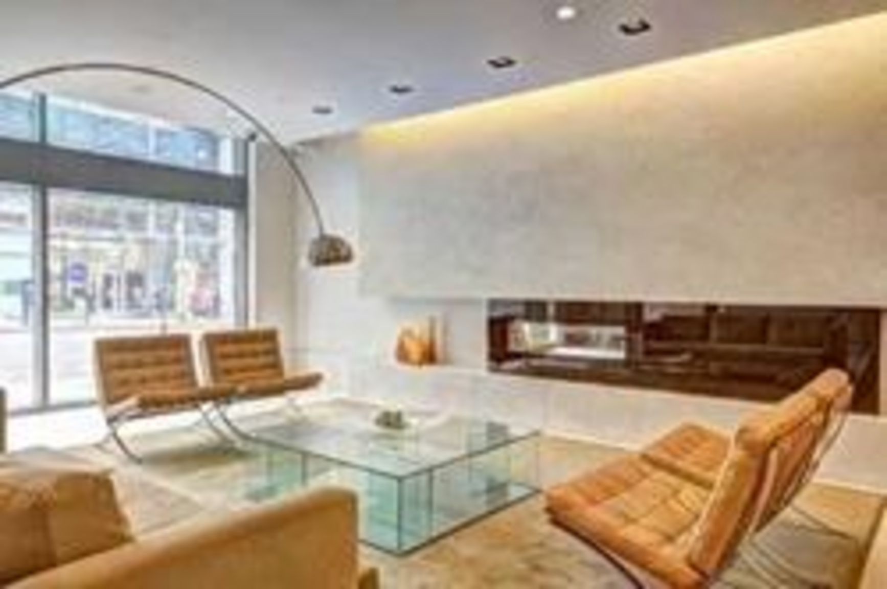 832 Bay St (Burano Building) - Photo 3