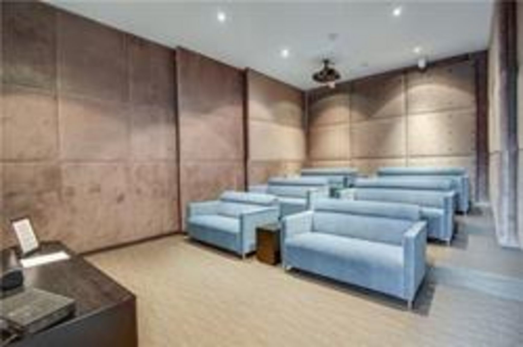 832 Bay St (Burano Building) - Photo 10