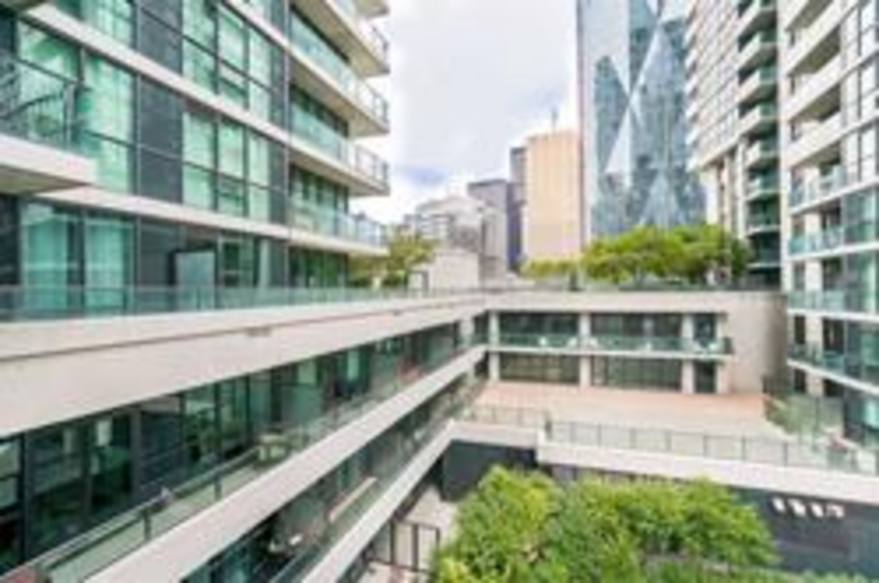 33 Bay (Pinnacle Tower) - Photo 10