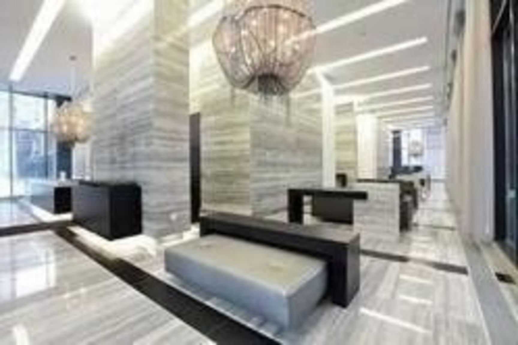 110 Charles (X-Condos) - Photo 5