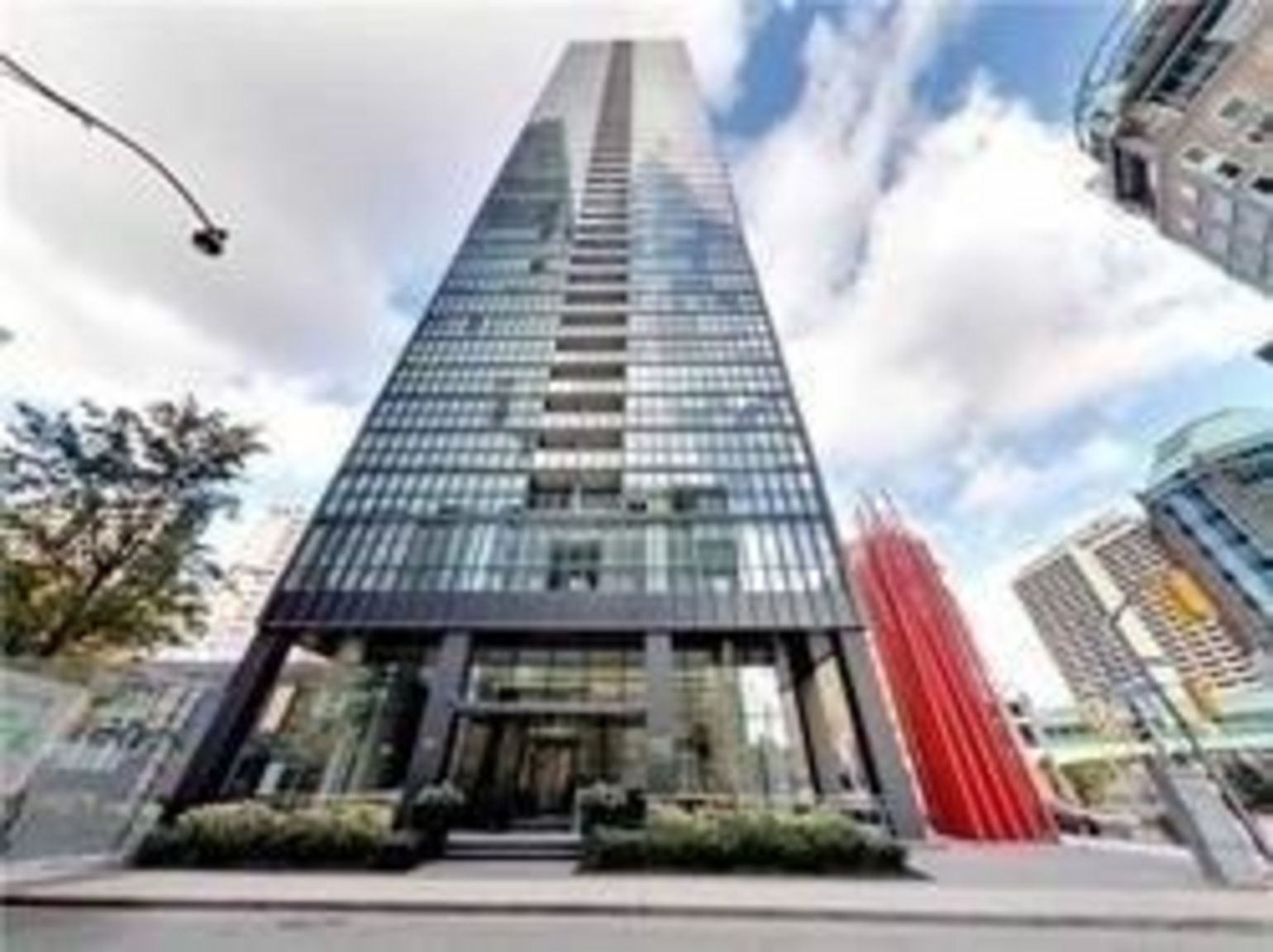 110 Charles (X-Condos)