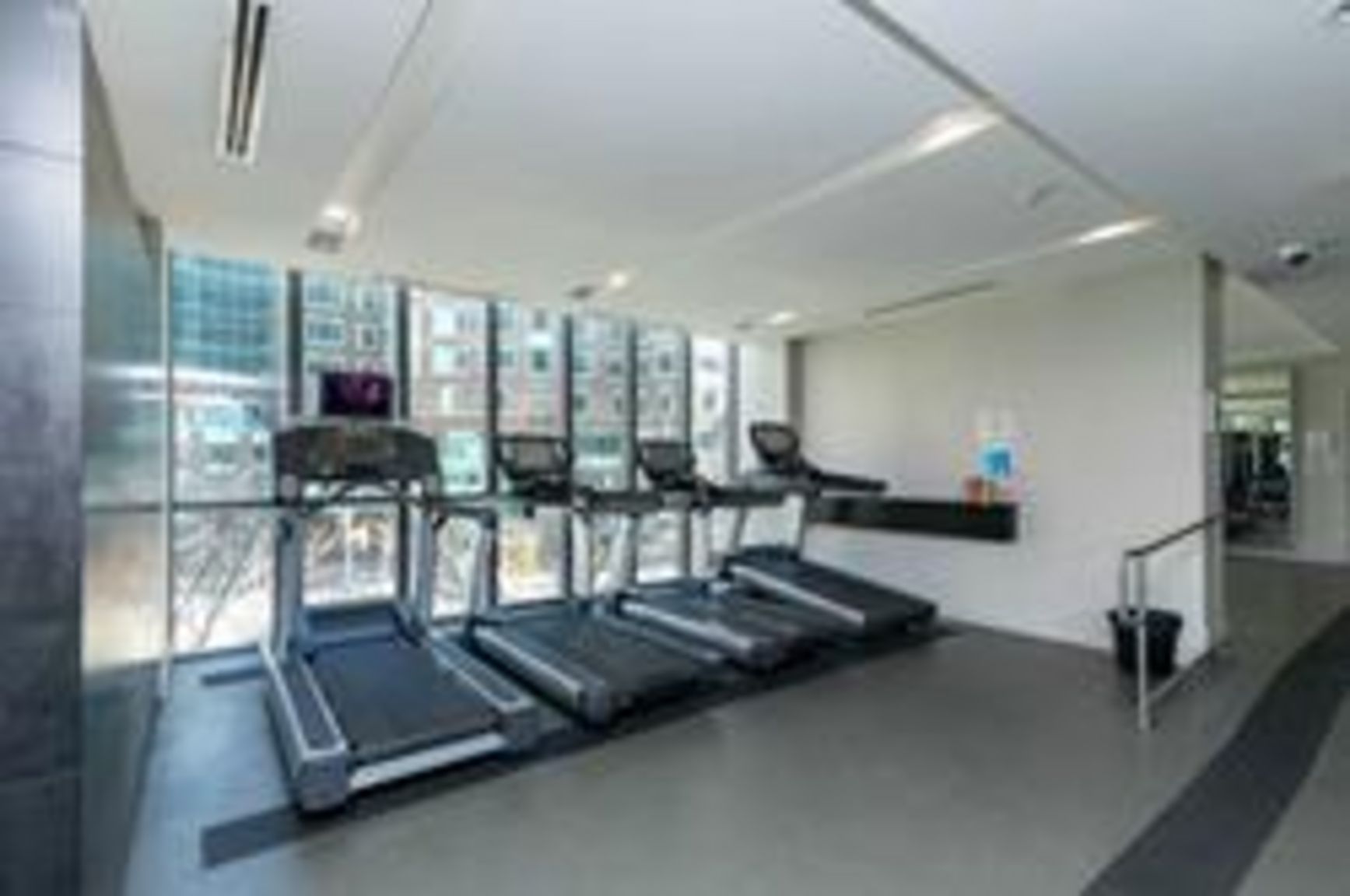 110 Charles (X-Condos) - Photo 10
