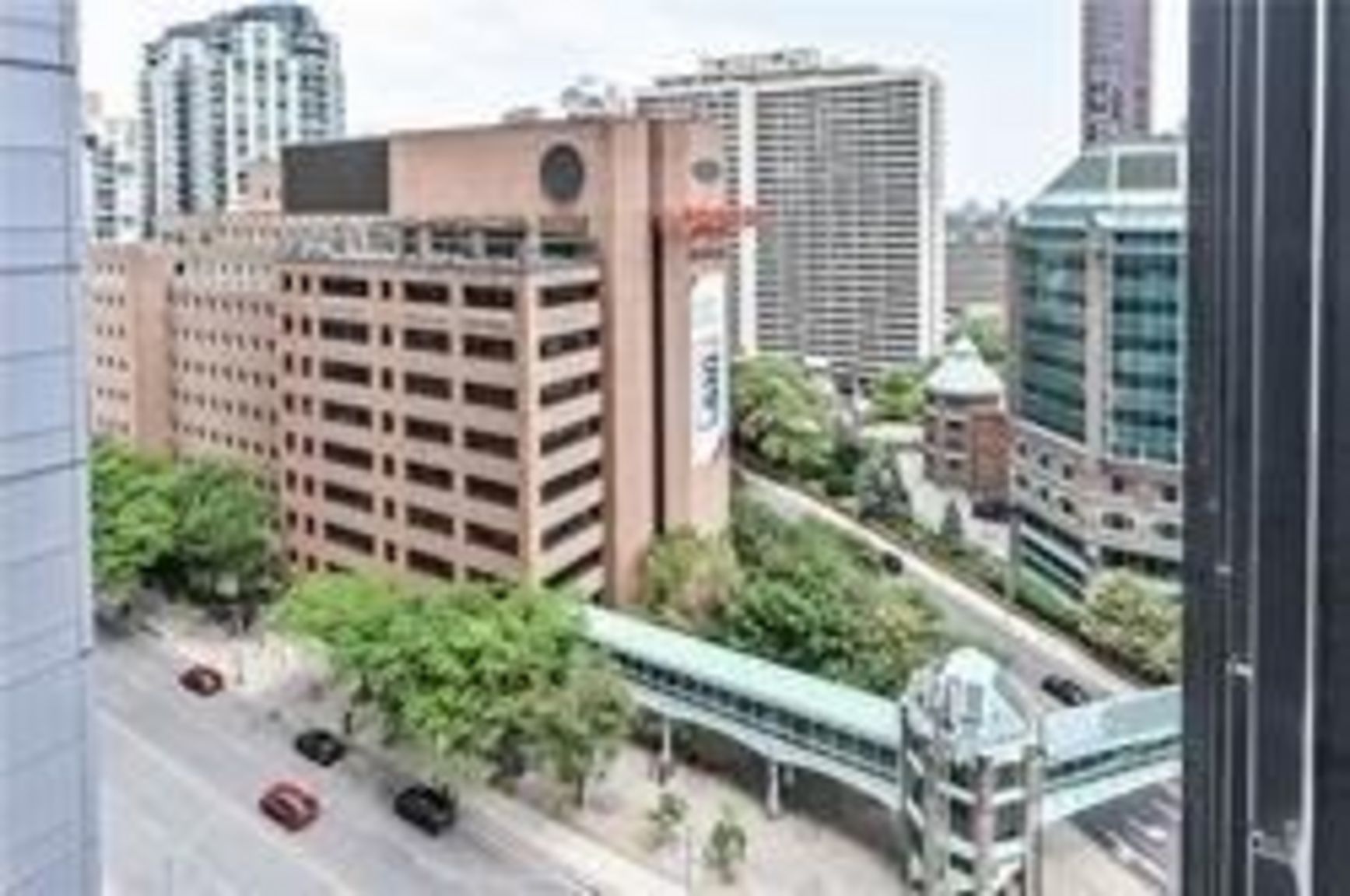 110 Charles (X-Condos) - Photo 23