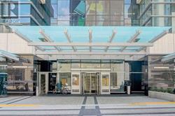 386 Yonge (Aura At College Park) - Photo 2