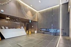 181 Dundas St E (Grid Condos) - Photo 2