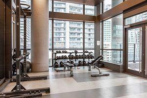 290 Adelaide (Bond) - Photo 11
