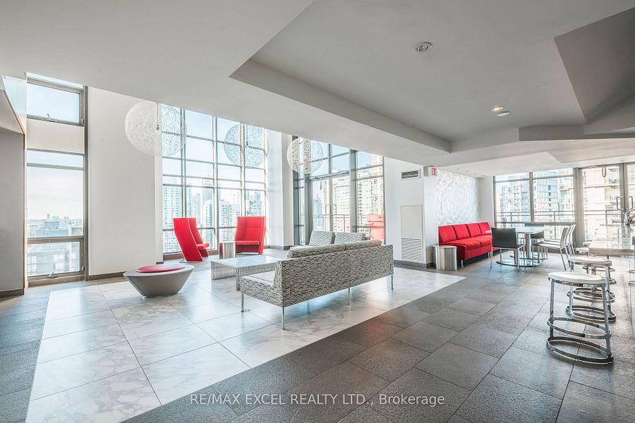 15 Fort York (Concord Cityplace) - Photo 9