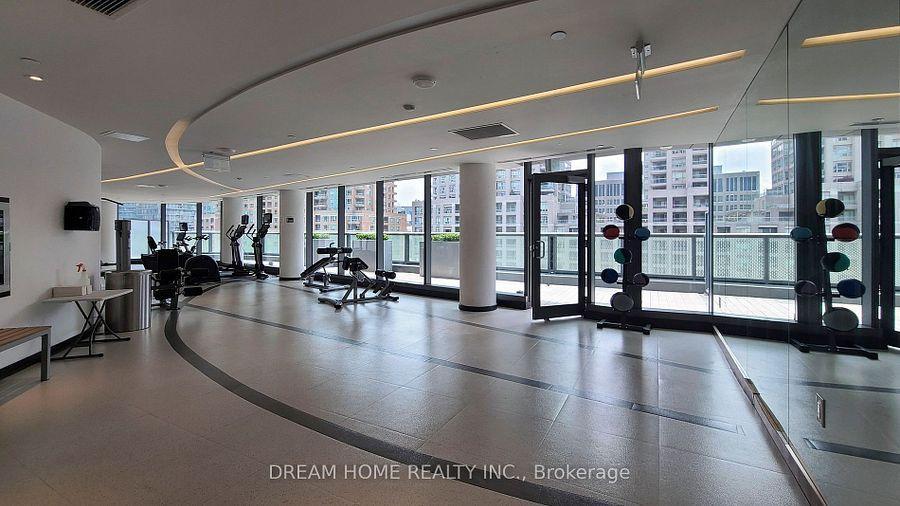 11 Wellesley (Wellesley on the Park) - Photo 10