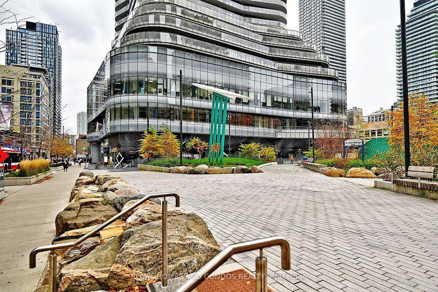 11 Wellesley (Wellesley on the Park) - Photo 23