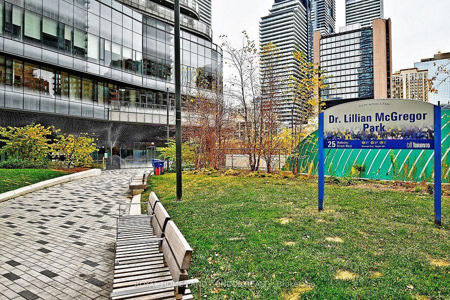 11 Wellesley (Wellesley on the Park) - Photo 24