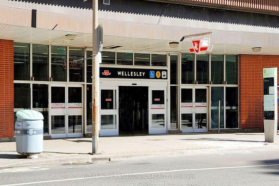 11 Wellesley (Wellesley on the Park) - Photo 26