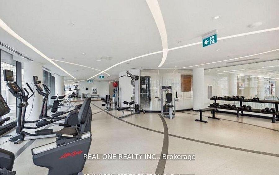 11 Wellesley (Wellesley on the Park) - Photo 9