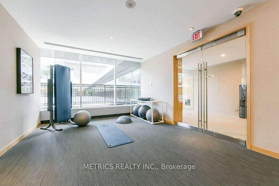 55 Bremner (Maple Leaf Square) - Photo 15
