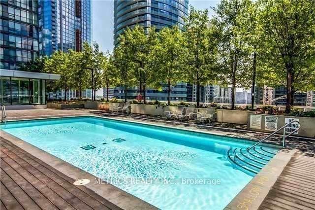 55 Bremner (Maple Leaf Square) - Photo 20