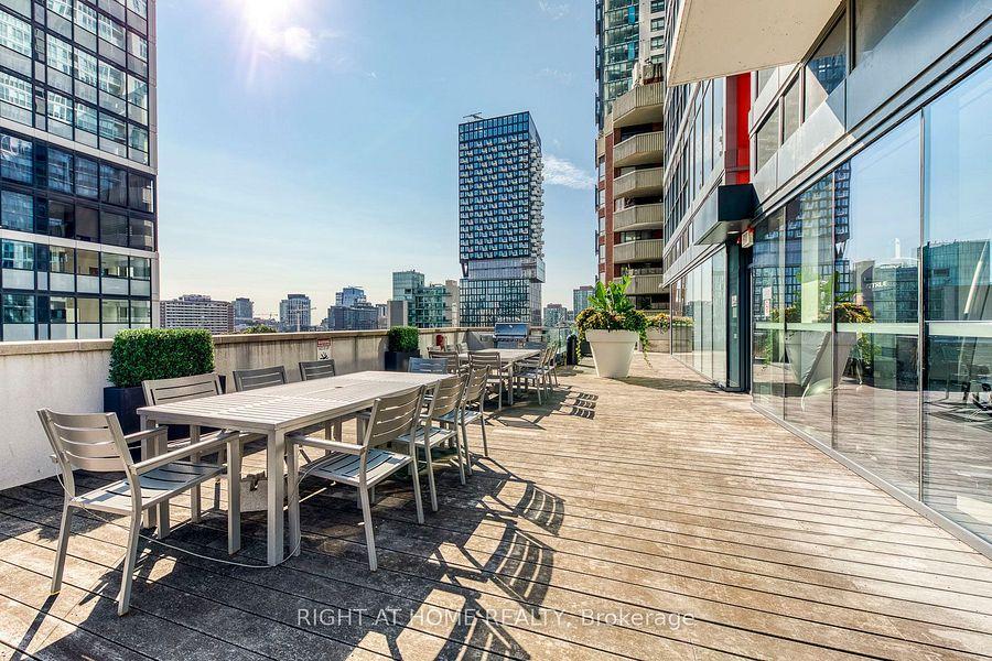 159 Dundas (Pace Condos) - Photo 20