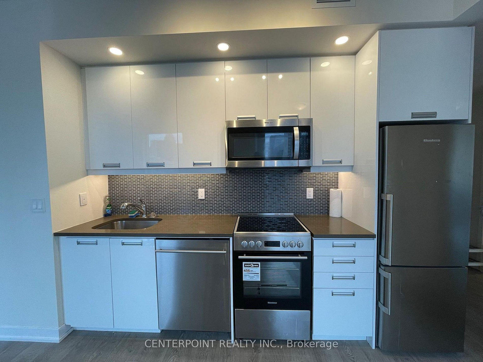 99 John (Pj Condos) - Photo 22
