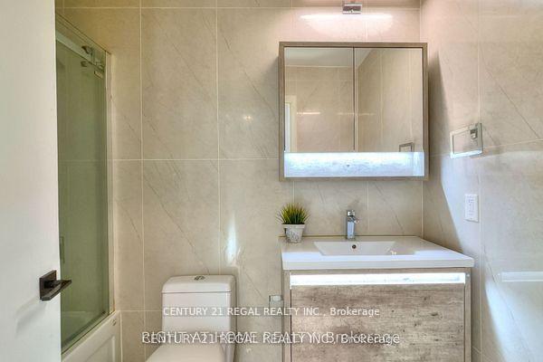 9 Spadina  - Photo 16