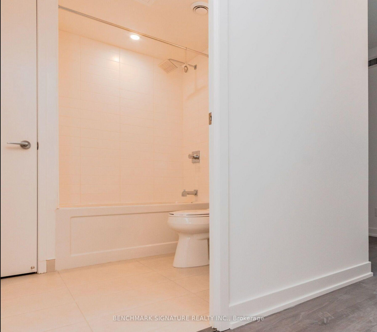 501 Yonge St (Tree House Condos) - Photo 18