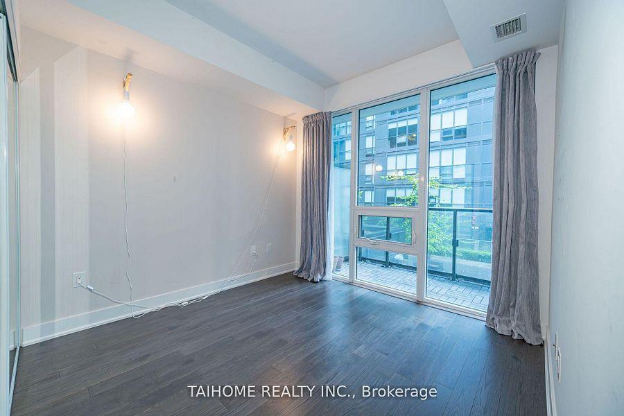 955 Bay (Britt Condos) - Photo 31