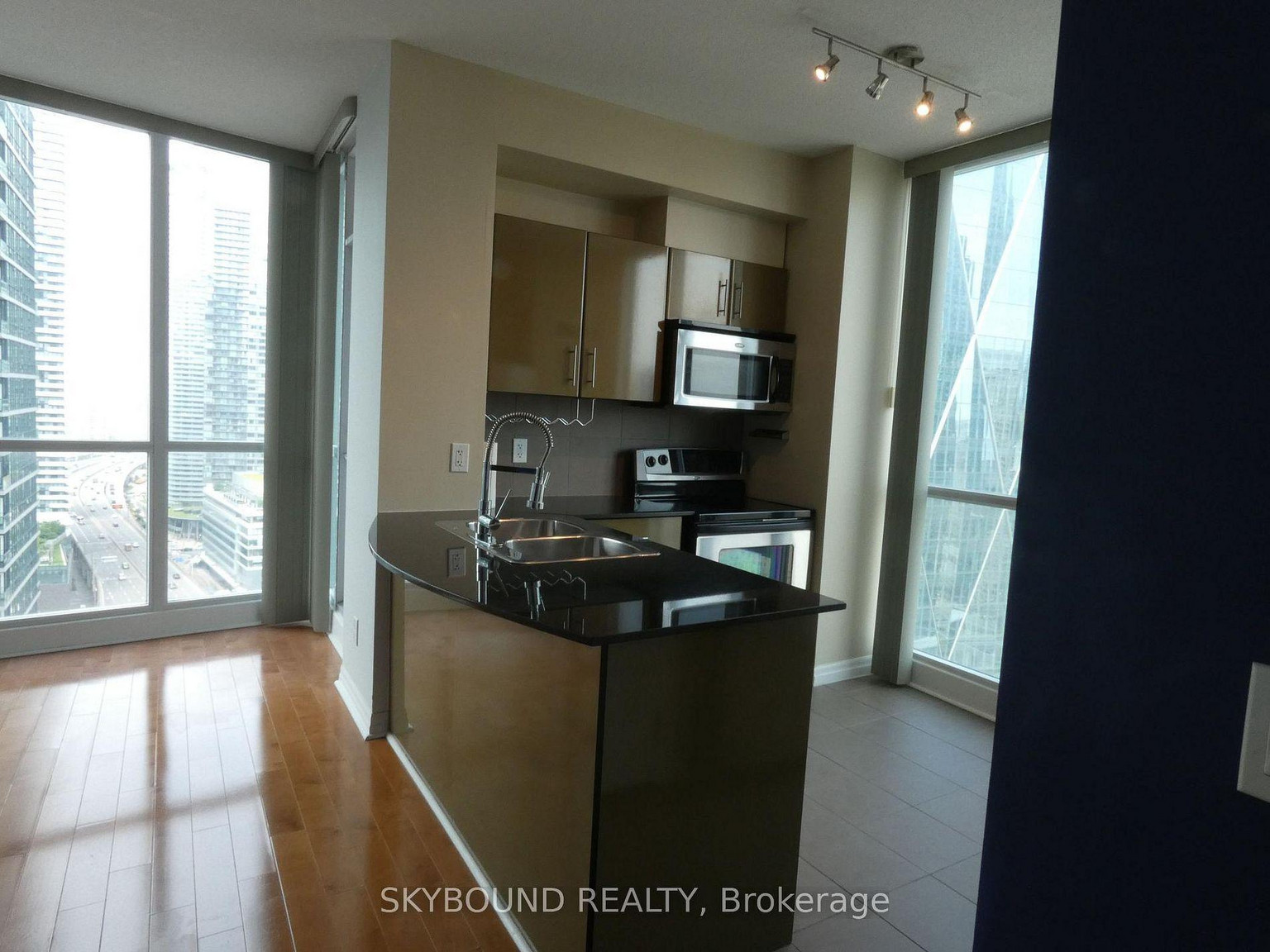 16 Yonge St - Photo 25