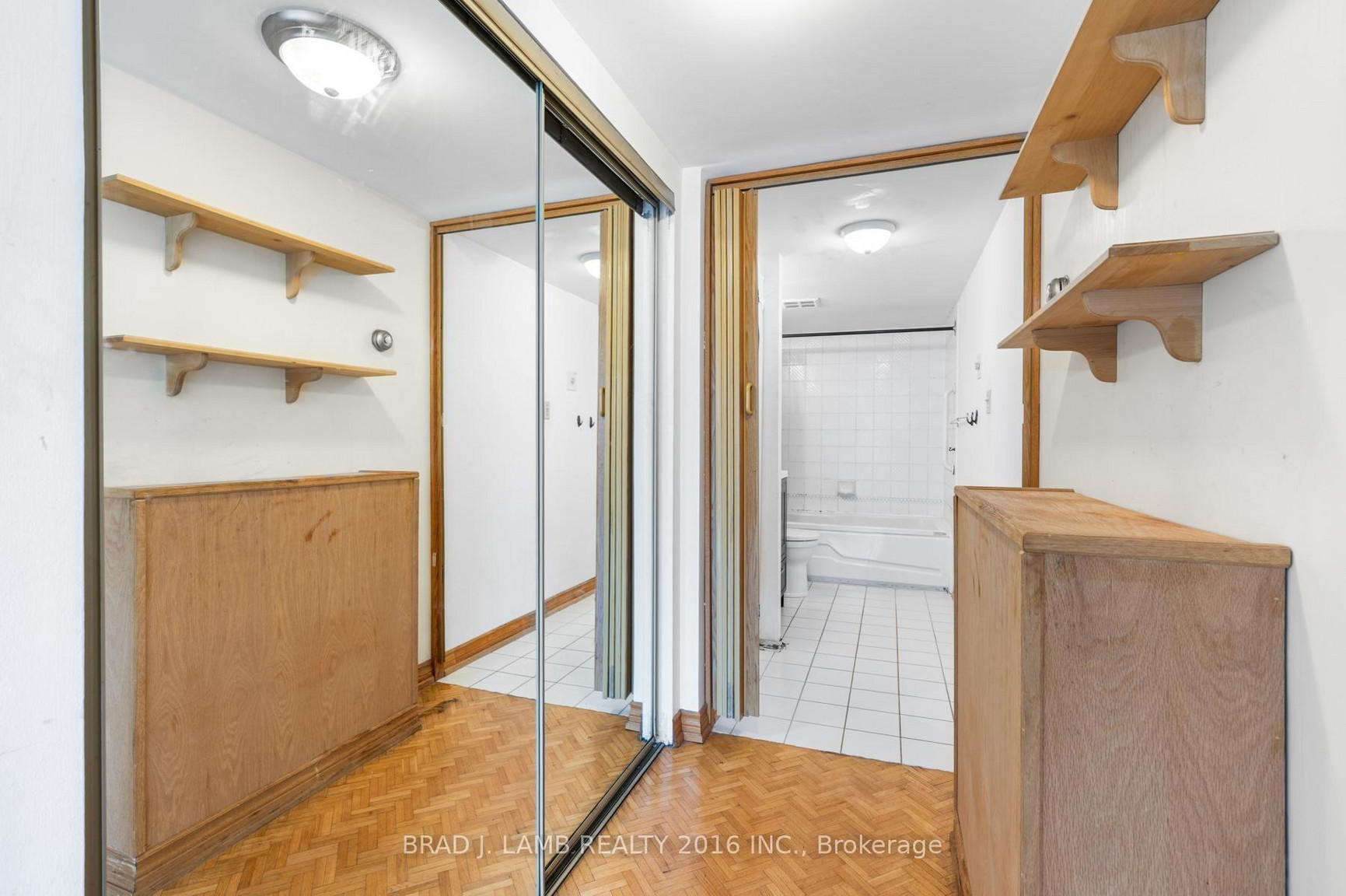 1001 Bay - Photo 57