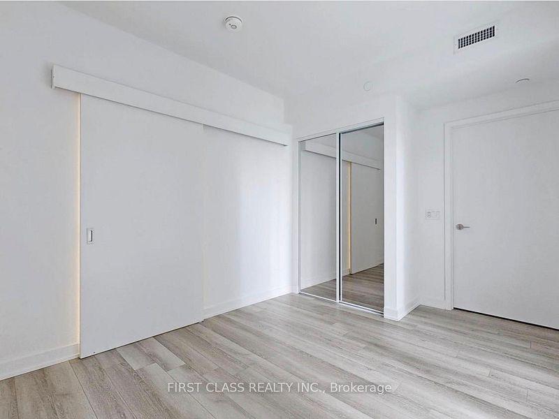 230 Simcoe (Artist Alley) - Photo 15