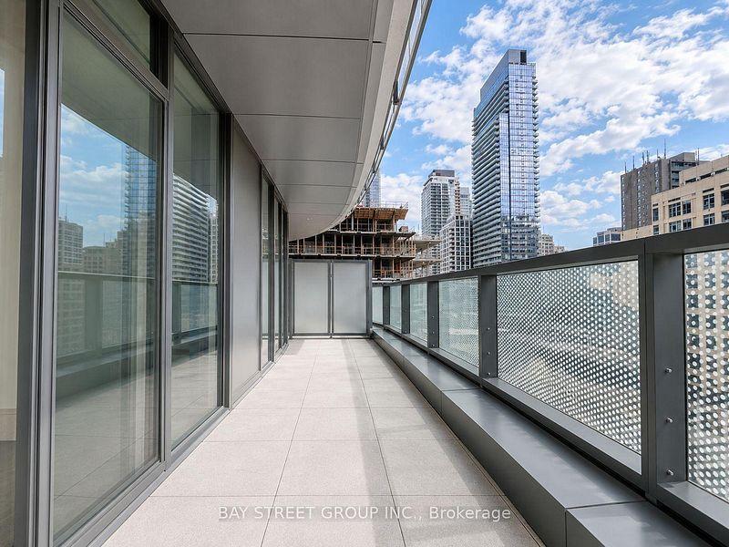 11 Wellesley (Wellesley on the Park) - Photo 42