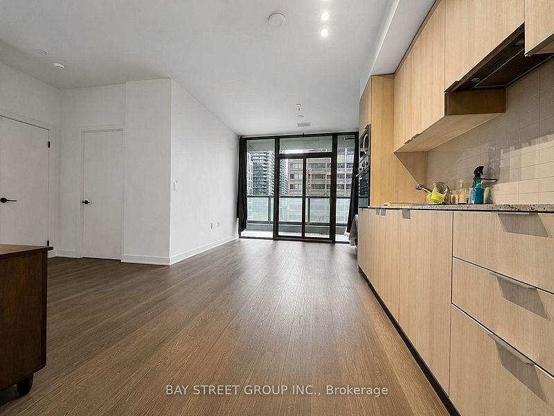 11 Wellesley (Wellesley on the Park) - Photo 38