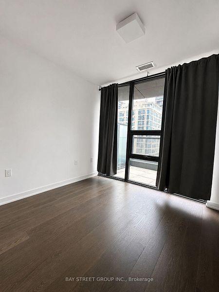 11 Wellesley (Wellesley on the Park) - Photo 48