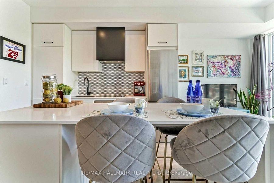 899 Queen (The Logan Residences) - Photo 10