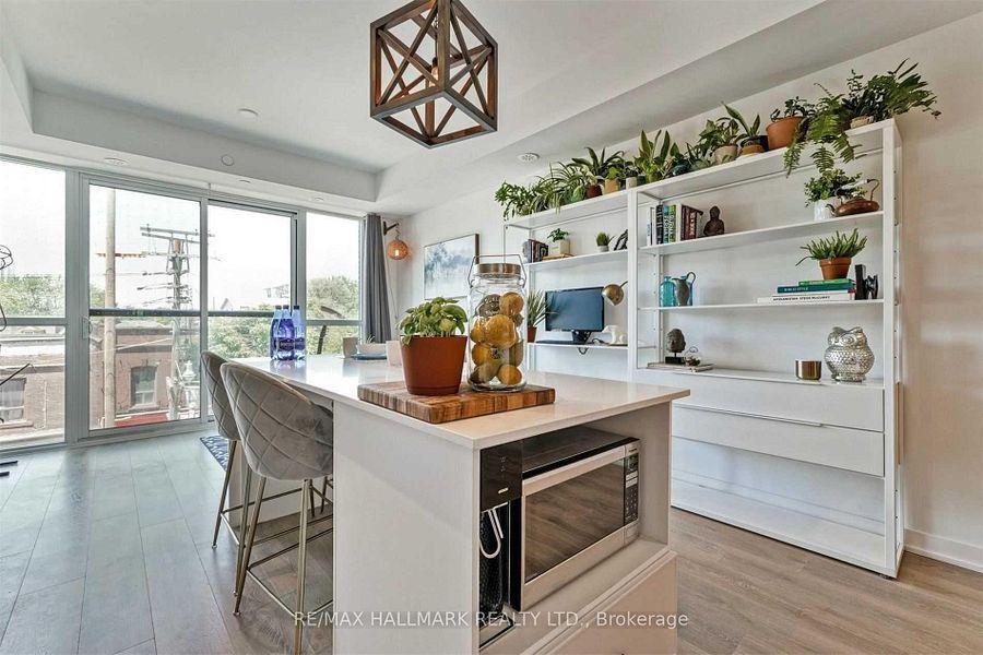 899 Queen (The Logan Residences) - Photo 8