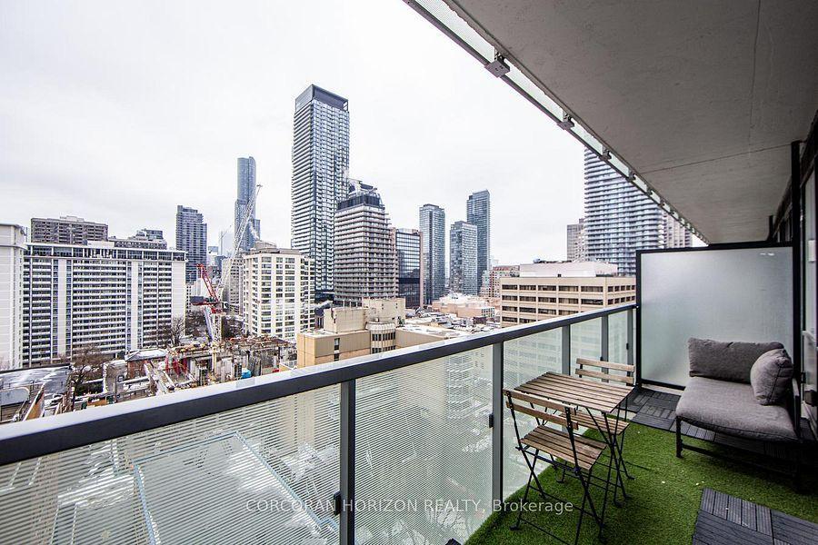 28 Wellesley (Vox Condos) - Photo 53