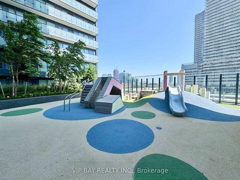 138 Downes (Sugar Wharf Condos) - Photo 16
