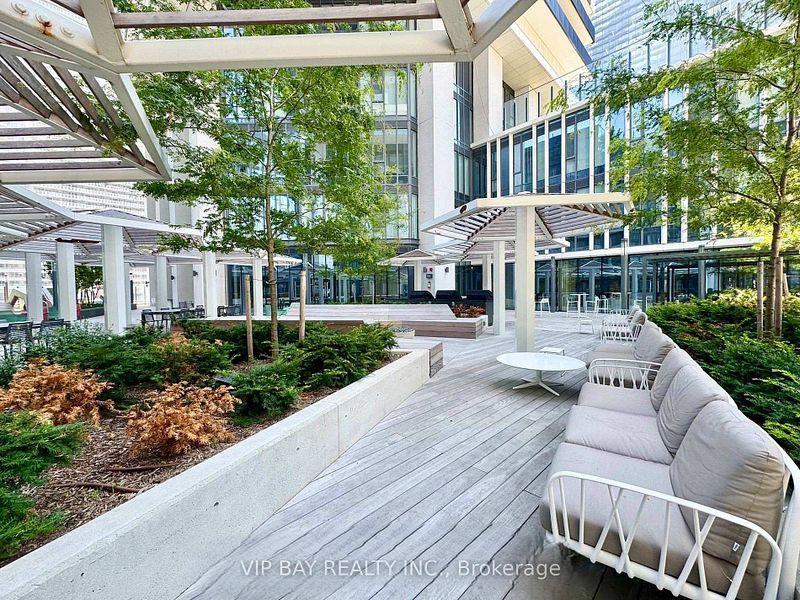 138 Downes (Sugar Wharf Condos) - Photo 20