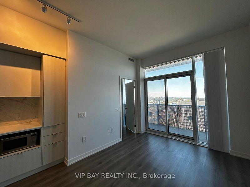138 Downes (Sugar Wharf Condos) - Photo 39