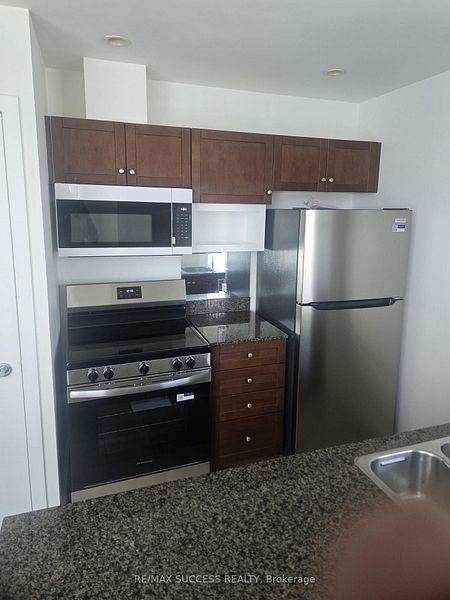 208 Queens Quay (Waterclub II - South Tower) - Photo 29