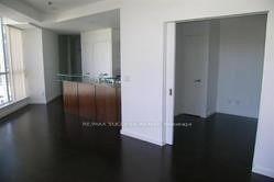 208 Queens Quay (Waterclub II - South Tower) - Photo 35