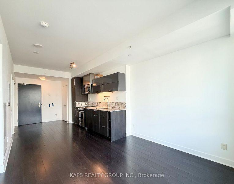 290 Adelaide (Bond) - Photo 26