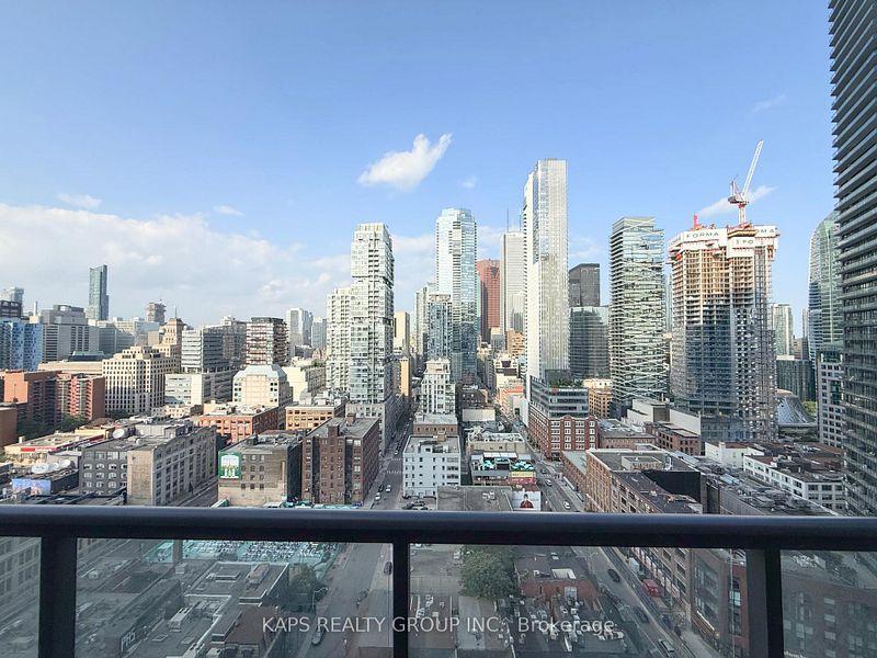 290 Adelaide (Bond) - Photo 38