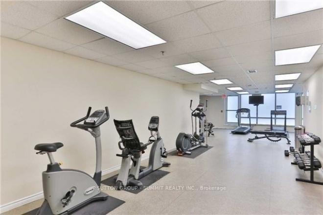 225 Wellesley St - Photo 4