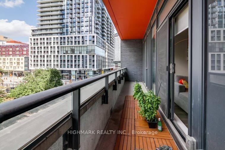 159 Dundas (Pace Condos) - Photo 29