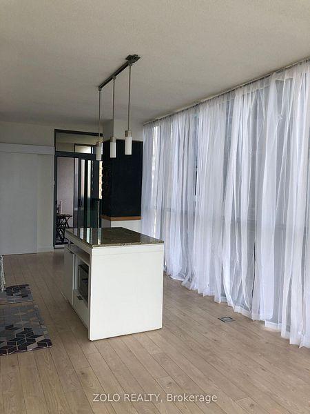 110 Charles (X-Condos) - Photo 30