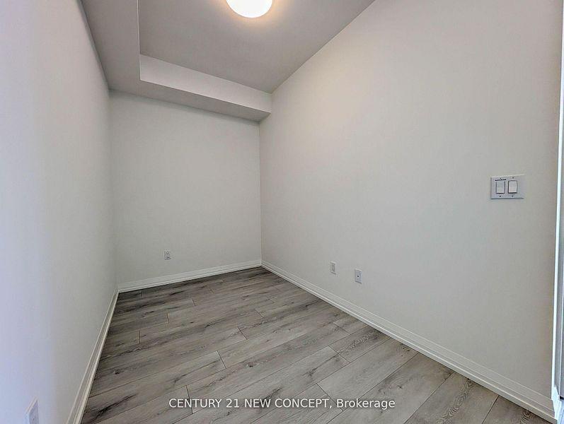 280 Dundas  - Photo 17