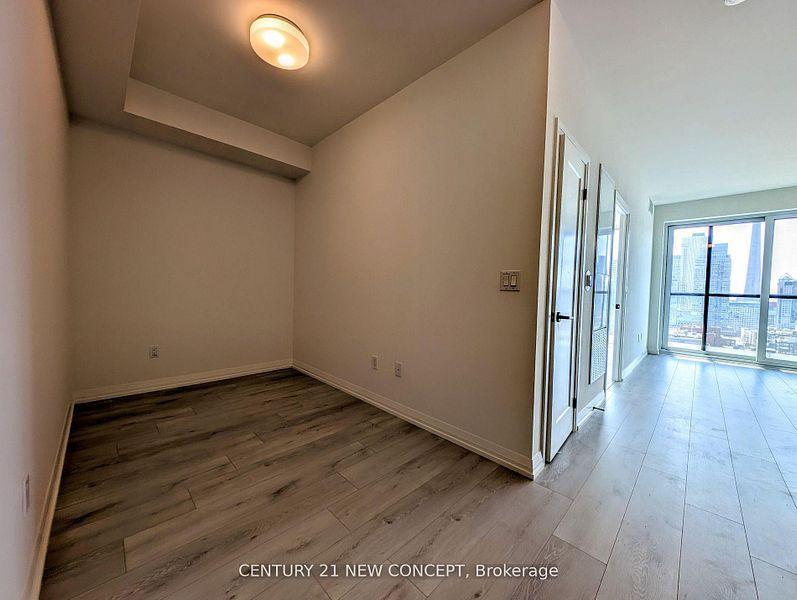 280 Dundas  - Photo 27